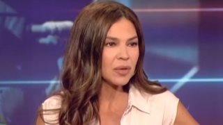 Ναταλία Δραγούμη: "Εδώ και 20 χρόνια κρατάω ένα σβηστό τσιγάρο στο χέρι, δεν το έχω ανάψει ποτέ"