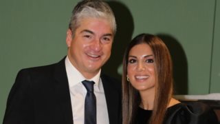 Ο Θέμης Σοφός μας δείχνει πώς περνάει τον χρόνο του με τον γιο του, Γιάννη στην παραλία