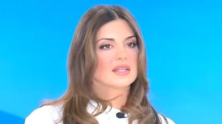 Η Σταματίνα Τσιμτσιλή απάντησε on air στις φήμες που την θέλουν να παρουσιάζει δεύτερη εκπομπή στον Alpha