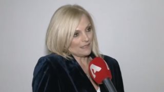 Η αντίδραση της Χριστίνας Λαμπίρη όταν τη ρώτησαν για τα αιχμηρά σχόλια του Νίκου Μουρατίδη