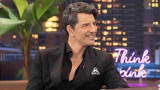 Σάκης Ρουβάς: "Ήμουν συμμαθητής με τη μητέρα μου, τελειώσαμε μαζί το λύκειο σε νυχτερινό σχολείο"