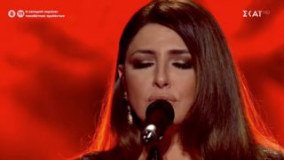 Η Έλενα Παπαρίζου μάγεψε το κοινό του Τhe Voice με την εμφάνισή της!