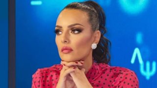 Όλγα Λαφαζάνη: Μου ήρθε ένα μέιλ που έλεγε "σήμερα το παιδί σας θα γυρίσει σπίτι κουρεμένο"