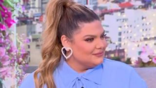 Δανάη Μπάρκα: &quot;Έχω μετανιώσει για μια σχέση που είχα - Αλλάζω θέμα, με βλέπουν οικογένειες&quot;