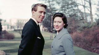 Ο γάμος του κόμη του Snowdon με την πριγκίπισσα Μαργαρίτα: Οι ομοφυλοφιλικές σχέσεις, τα ναρκωτικά και τελικά το διαζύγιο