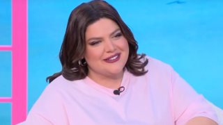 Δανάη Μπάρκα: &quot;Είμαι πολύ κοντά στη φάση να κάνω μπλοκ τη μητέρα μου!&quot;