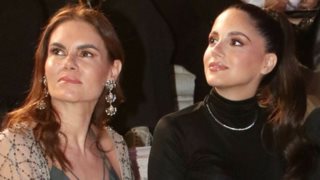 9 χρόνια πριν: Όταν η Μιράντα Πατέρα πόζαρε με τις έφηβες κόρες της Αλεξάνδρα και Νταίζη Νίκα