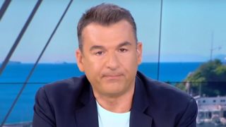 Γιώργος Λιάγκας: &quot;Πέθανε ο πατέρας μου κι εγώ του κρατούσα το χέρι, είπα στους γιατρούς αφήστε τον να φύγει&quot;