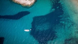 Αυτές είναι οι 10 παραλίες με τα πιο γαλάζια νερά στον κόσμο - 5 ελληνικές, στην κορυφή μια αλβανική