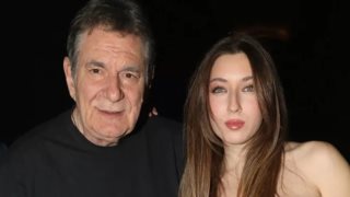 Η κούκλα κόρη του Άγγελου Διονυσίου, Ηλέκτρα σε βραδινή έξοδο με λευκό crop top