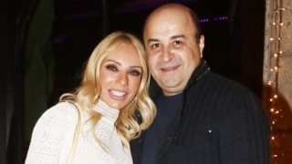 Η Ελένα Τσαβαλιά ποζάρει για πρώτη φορά με τη σύντροφο του γιου της, Χάρη