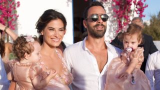 Η Χριστίνα Μπόμπα αποχωρίστηκε τις δίδυμες κόρες της για λίγες μέρες! Αυτός είναι ο λόγος