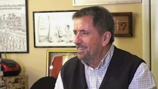 Ο Σπύρος Παπαδόπουλος για το ξαφνικό τέλος του &quot;Στην υγειά μας ρε παιδιά&quot;: &quot;Μια &#39;κυρία&#39; μας έκοψε τρία επεισόδια πριν&quot;