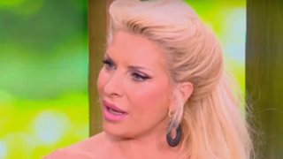 Ελένη Μενεγάκη: &quot;Το θυμάμαι αυτό το άνοιξε το χέρι σου να σου ρίξω και μία με την βέργα&quot;