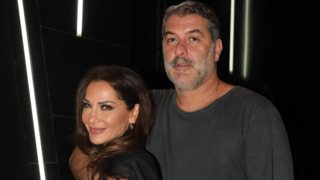 Τα &quot;καυτά φιλιά&quot; της Δέσποινας Βανδή &amp; του Βασίλη Μπισμπίκη σε νυχτερινό κέντρο