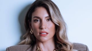 Η Αθηνά Οικονομάκου άλλαξε κούρεμα και δείχνει πιο χαρούμενη από ποτέ