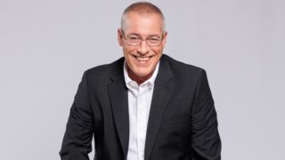 Ο Νίκος Μάνεσης κάνει πρεμιέρα στον Alpha - Η επίσημη ανακοίνωση