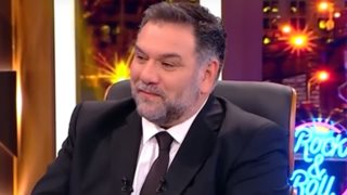 Ο Γρηγόρης Αρναούτογλου αποκάλυψε πότε ρίχνει αυλαία το &quot;The Roadshow&quot;