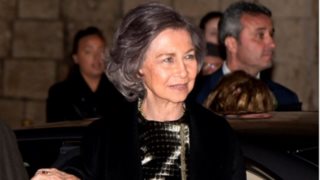 Δεινή ιστιοπλόος η βασίλισσα Σοφία: Η συμμετοχή στην Ολυμπιάδα της Ρώμης με τα χρώματα της Ελλάδας - Γιατί δεν της έδωσαν μετάλλιο