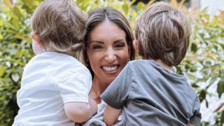 Οι πρώτες φωτογραφίες από τις διακοπές της Αθηνάς Οικονομάκου με τα παιδιά της, Μάξιμο &amp; Σιένα