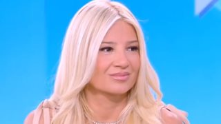 Η Φαίη Σκορδά ευχήθηκε on air στον Γιώργο Λιάγκα για τα γενέθλιά του!