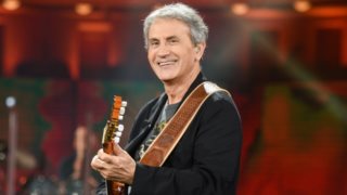 &quot;Είχα σχέση με τον Γιώργο Νταλάρα πιτσιρίκα, δεν θέλαμε να γίνει γνωστό γιατί ήταν τότε με τη Βέρα Κρούσκα&quot;