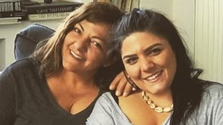 Δανάη Μπάρκα: "Πουθενά δεν με έπαιρνε η μαμά μου, μου ανοίγουν "τραύματα" που είχα κλείσει βαθιά μέσα μου"