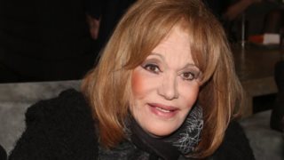 35 χρόνια πριν: Η Μαίρη Χρονοπούλου σε βραδινή έξοδο με τον ζεν πρεμιέ σύντροφό της