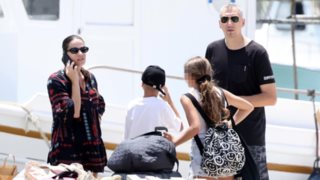 Οικογενειακές διακοπές στη Μύκονο για τον Δημήτρη Διαμαντίδη &amp; τη Βερίνα Χιώτη με τα παιδιά τους