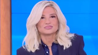 Εκτός εκπομπής ο Ανδρέας Μικρούτσικος! Όσα είπε η Φαίη Σκορδά