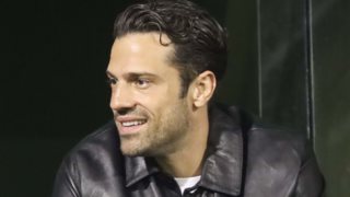 Βραδινή έξοδος στο κέντρο της Αθήνας για τον Κωνσταντίνο Αργυρό, λίγες μέρες μετά τη γέννηση του γιου του