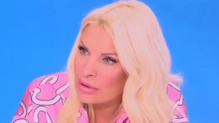 Το μήνυμα της Ελένης Μενεγάκη στον Άρη Καβατζίκη μετά την αναφορά στη δικαστική τους διαμάχη - "Ήταν πολύ δύσκολη περίοδος εκείνη"