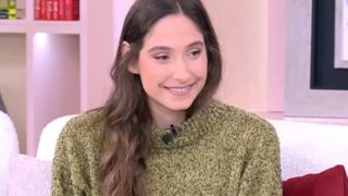 Φωτεινή Αθερίδου: &quot;Μικρή έλεγα ότι είμαι κόρη υδραυλικού - Ο μπαμπάς μου είναι το άλλο άκρο από εμένα με τα παιδιά μου&quot;