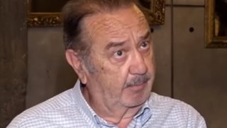 Συγκινεί ο Τάσος Κωστής για την απώλεια της συζύγου του: &quot;Μετανιώνω που δεν μπόρεσα να της το κάνω αυτό&quot;