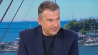 O Γιώργος Λιάγκας αιφνιδίασε συνεργάτη του on air: &quot;Μου λέει ο κόσμος ότι είσαι το πιο αγέλαστο τηλεοπτικό πρόσωπο&quot;