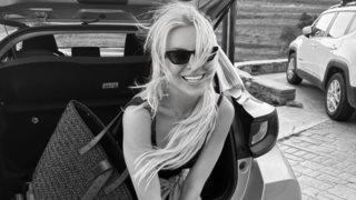 Οι φωτογραφίες της Κατερίνας Καινούργιου από το ταξίδι στην Πάρο με τον σύντροφό της