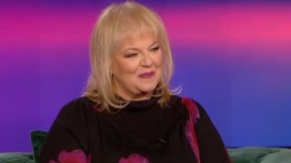 Φωτεινή Μπαξεβάνη: &quot;Τριών ετών ένας κύριος με πήρε και με έβαλε σε ένα ταξί - Χαιρετούσα τη μαμά μου από το παράθυρο&quot;