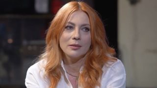 Η Σμαράγδα Καρύδη άνοιξε το υπέροχο σπίτι της για τους φίλους της - Βρίσκεται κάτω από τον ιερό βράχο της Ακρόπολης