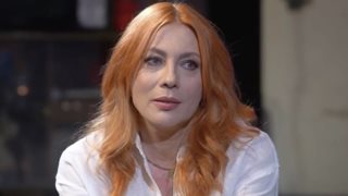 Σμαράγδα Καρύδη: &quot;Ο Θοδωρής εκτίθεται ανεπανόρθωτα πολλές φορές, λέει ό,τι του έρθει&quot;