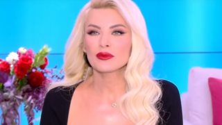 Κατερίνα Καινούργιου: "Σας παρακαλώ, μην με συγκρίνετε με τον Κασιδιάρη, τι σχέση έχω εγώ;"