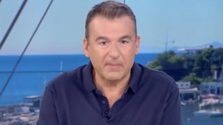 Ο Γιώργος Λιάγκας αποκαλύπτει για τον πασίγνωστο τραγουδιστή: &quot;Μίλησα μαζί του και μου είπε ότι...&quot;