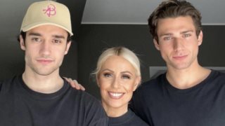 Σπάνια βραδινή εμφάνιση της Μαρίας Μπακοδήμου με τον γιο της, Άρη Αργυρόπουλο