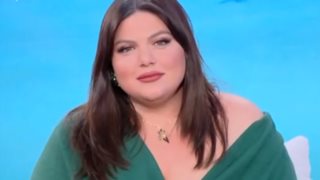 Η Μπάρκα ξεσπά κατά Αναδιώτη και Σερβετάλη: &quot;Δύο άνδρες συμφωνούν τι θα γίνει στη μήτρα μιας γυναίκας&quot;