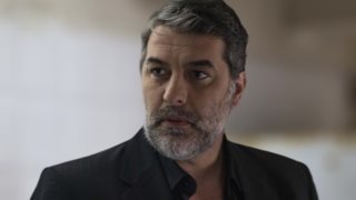 Ο Βασίλης Μπισμπίκης μας δείχνει το νέο τους σπίτι