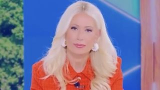 Μαρία Μπακοδήμου: &quot;Αυτή τη στιγμή η Κατερίνα Καινούργιου είναι η πιο ακριβοπληρωμένη στην ελληνική τηλεόραση&quot;