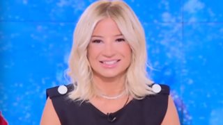"Ποια είναι η κυρία που λέει αυτές τις κουταμάρες;" - Σε αμηχανία η Φαίη Σκορδά