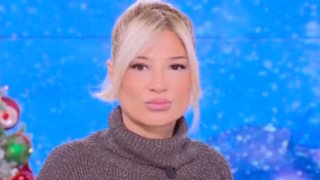 Το σχόλιο της Φαίης Σκορδά: &quot;Αισθάνεται ότι όλοι θέλουν να αποτύχει η εκπομπή του&quot;