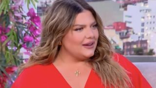 Δανάη Μπάρκα: &quot;Μιλούσα σοβαρά με τον Γιάννη Μπέζο και ήρθε η μαμά μου κι έκανε σαν τη ζουρλή&quot;