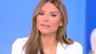 Εξοργισμένη η Ελένη Τσολάκη: &quot;Είναι τόσο οπισθοδρομικά και παλιακά αυτά που λες&quot;