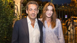 Tζούλια Σαρκοζί: Η κατάξανθη κόρη του Νικολά Σαρκοζί και της Κάρλα Μπρούνι έγινε 13 ετών και η μαμά της μας έδειξε το πρόσωπό της